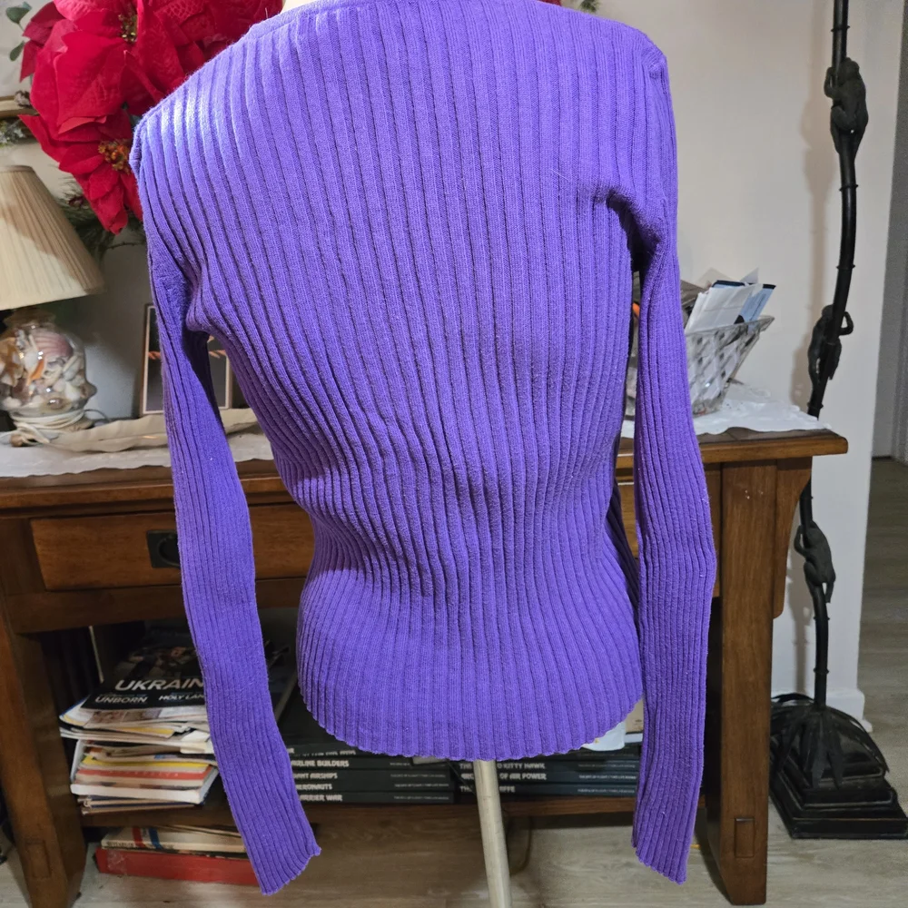 Express Purple Ribbed V-Neck Cardigan - Picture 3 of 9
